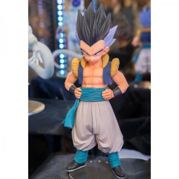 MU&Ntilde;ECO MEDIANO GOTENKS