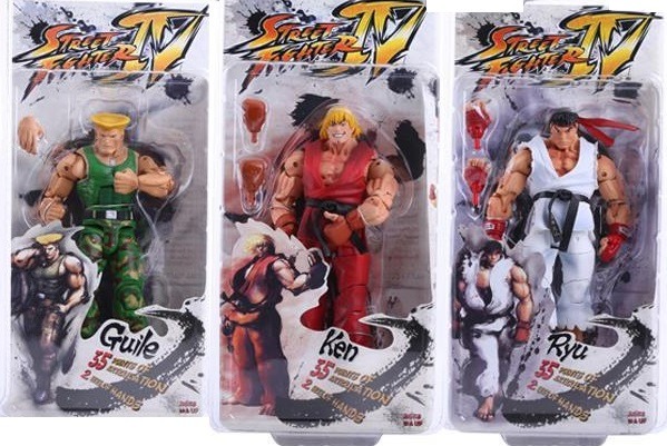 MU&Ntilde;ECO MEDIANO STREET FIGHTER